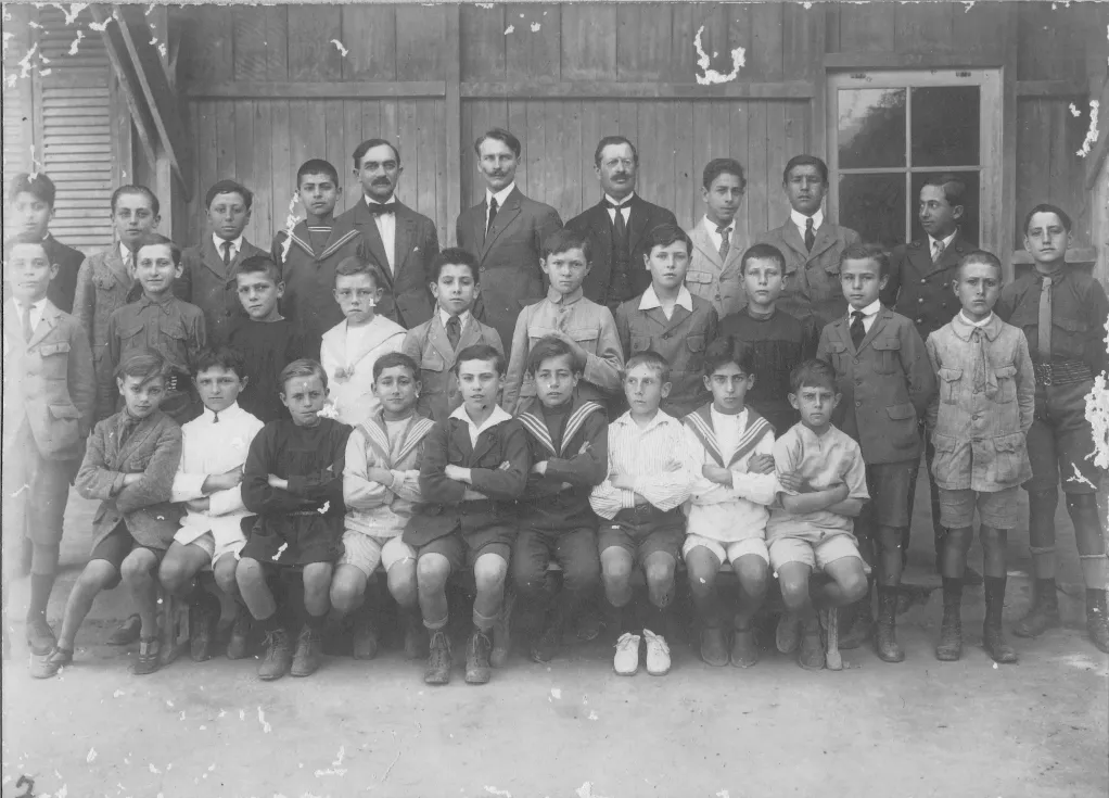 Ouverture du « lycée en planches » et d’un lycée de jeunes filles